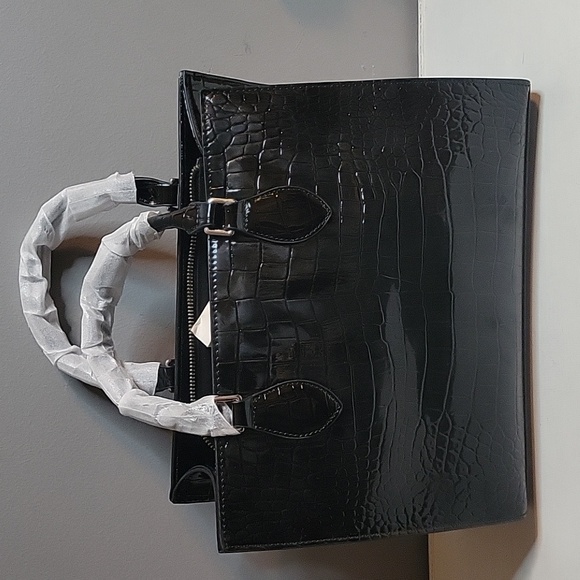 Black Leather Crocodile Purse  with Silver Hardware NWT - Picture 2 of 10